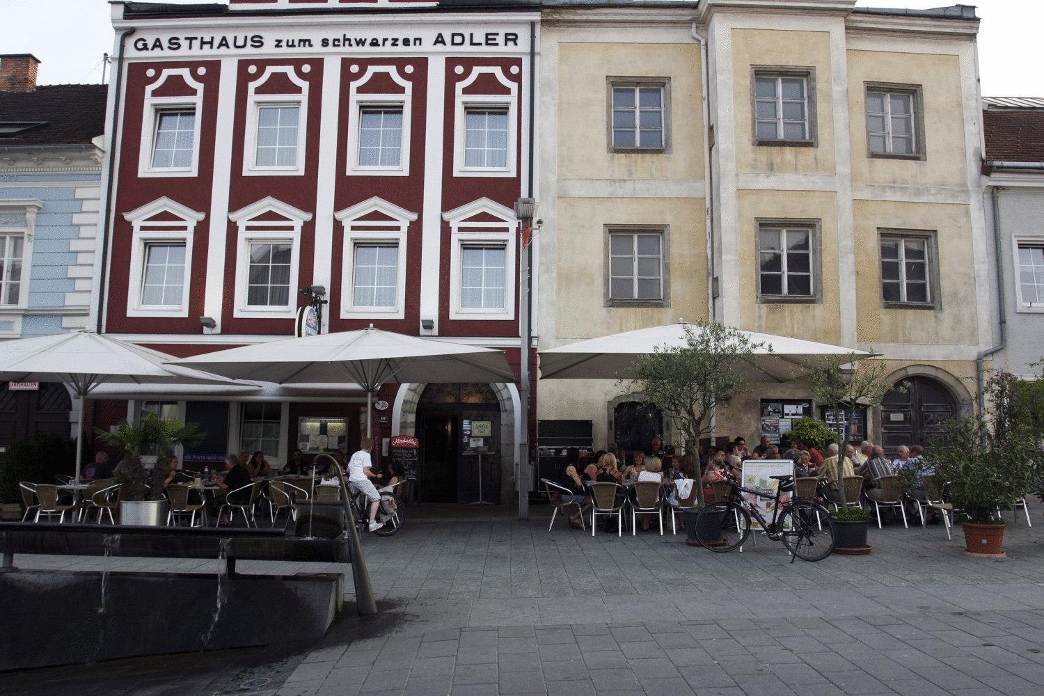 Hotel Vinothek Schwarzer Adler Ottensheim Exterior foto